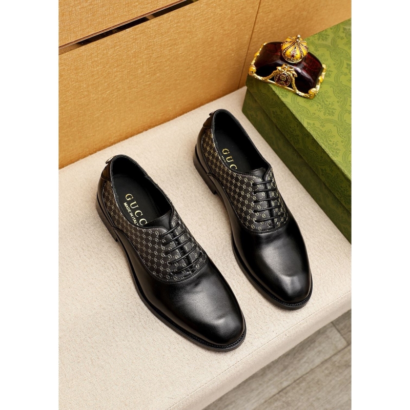 G*u*i leather shoes